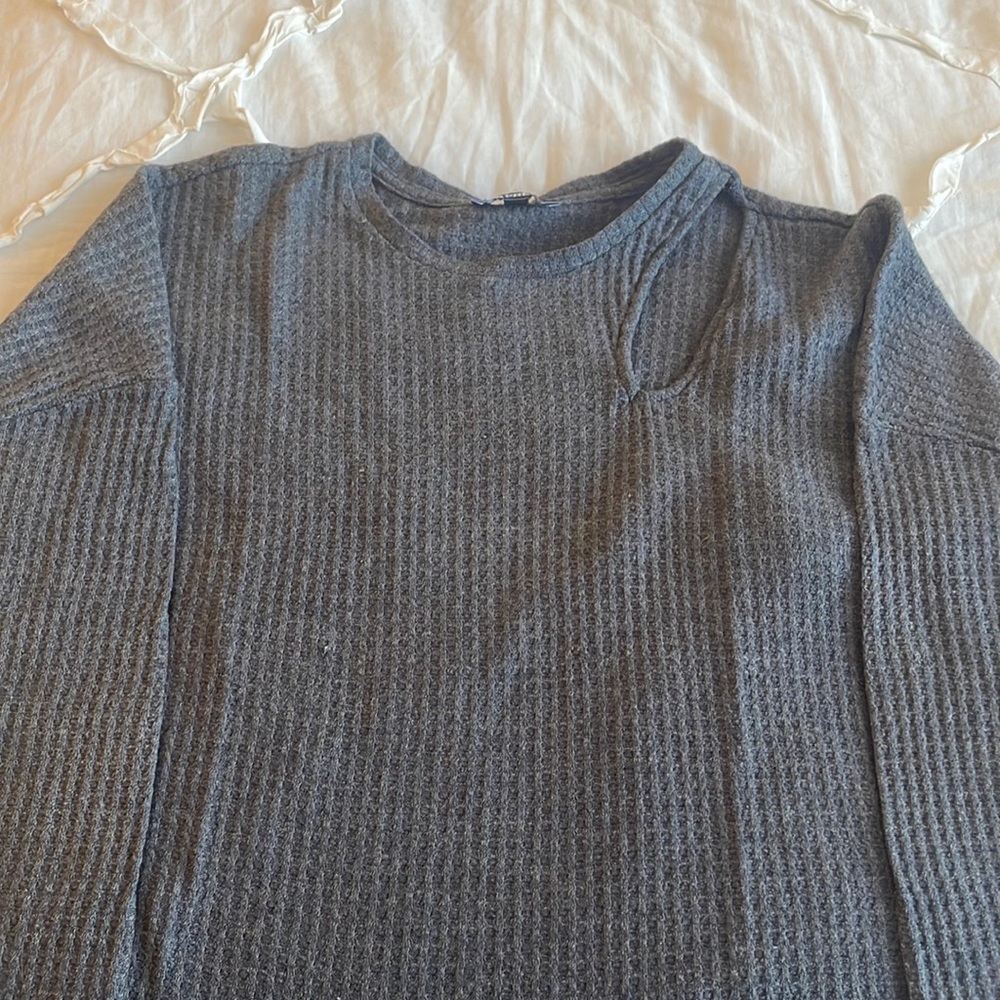 Cut out long sleeve